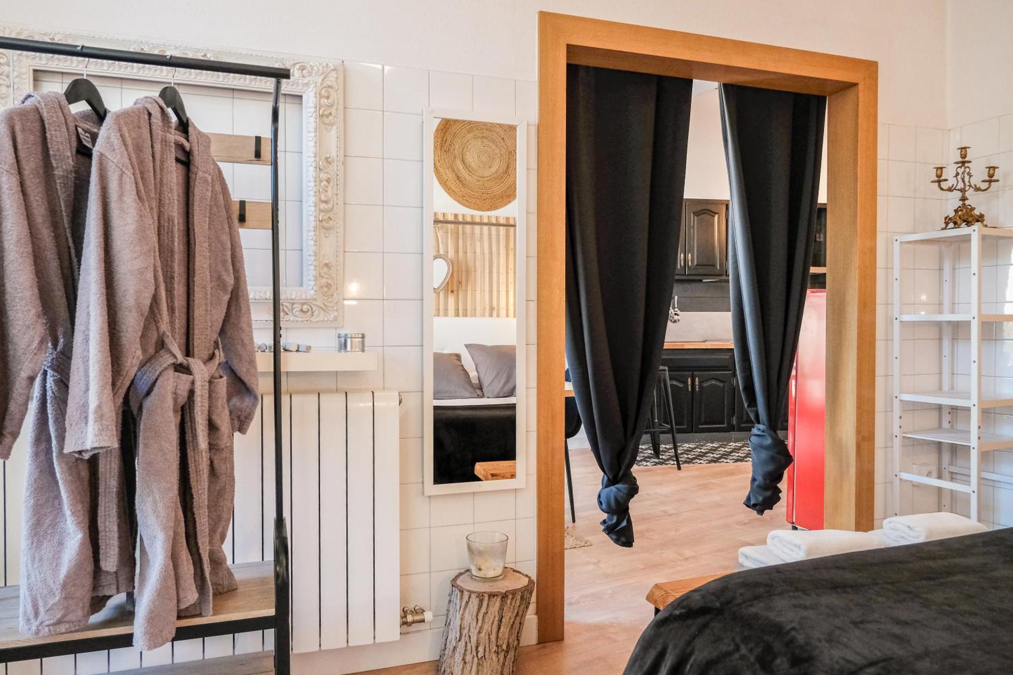 Apartament Cal Capo Alojamiento Con Jacuzzi Besalú Zewnętrze zdjęcie